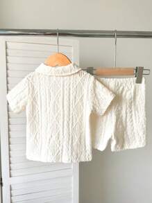 SHEIN Vintaside Kids Conjunto de ropa para bebé niño de 0 a 1 año, Camisa de manga corta y pantalón corto color albaricoque, Tela texturizada adecuada para que los bebés usen afuera en verano
