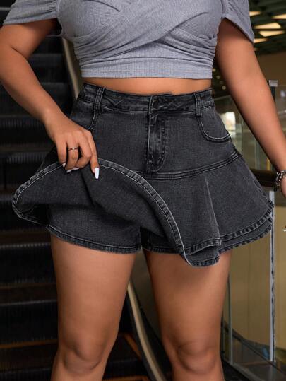 SHEIN ICON 大码休闲水洗牛仔短裤，带荷叶边下摆