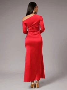 Silquee Robe longue en satin bordeaux à épaules dénudées pour femme, manches longues, pour l'automne et l'hiver.Robe longue femme, pour l'automne et l'hiver, robe de soirée, de mariage, de demoiselle d'honneur, de sortie, d'Halloween, de Noël et de vacances. Robe longue avec décolleté bas et drapé. - Rouge - Voir 2