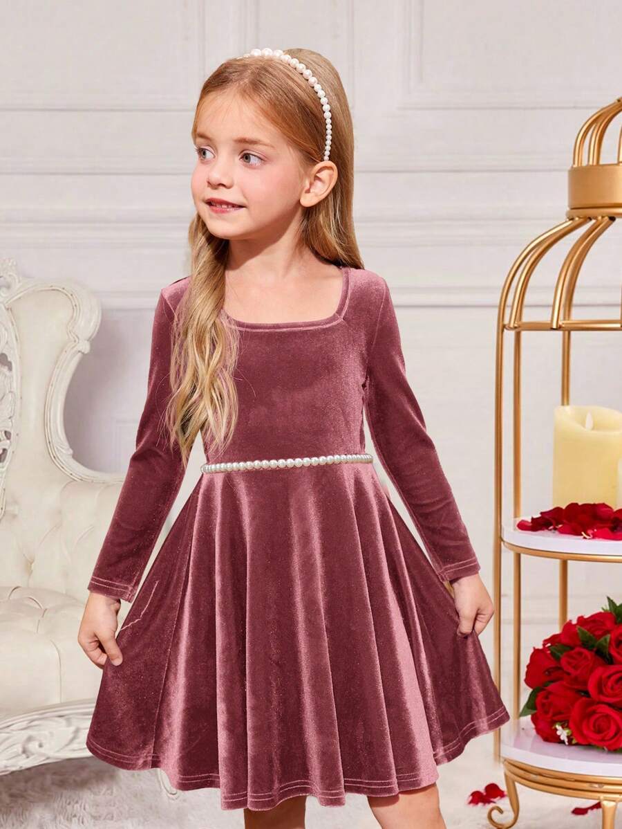 SHEIN Leap Crew 1 pieza Vestido de terciopelo con cuello cuadrado y falda acampanada de moda y lindo para niñas, vestido de línea A, vestido elegante de manga larga tipo pastel, para fiestas de cumpleaños, vacaciones, genial para uso casual diario y escolar en otoño e invierno, para Navidad, a juego con mamá e hija, a juego con hermana. - Morado - Ver 1