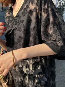 FRIFUL Women's Loose Lace V-Neck Blouse, Minimalist Fashion Casual Daily Wear Sheer