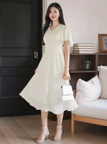 DAZY 纯色V领荷叶袖女士中长连衣裙吊带裙长款连衣裙 - 米色 - 查看 5