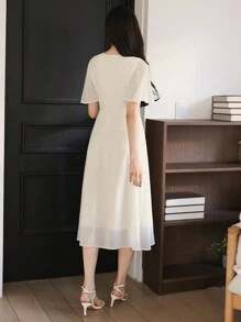 DAZY Elegant Solid Color Round Neck Fitted Waist Midi Dress For Women, Summer Sundress - Beige - View 2