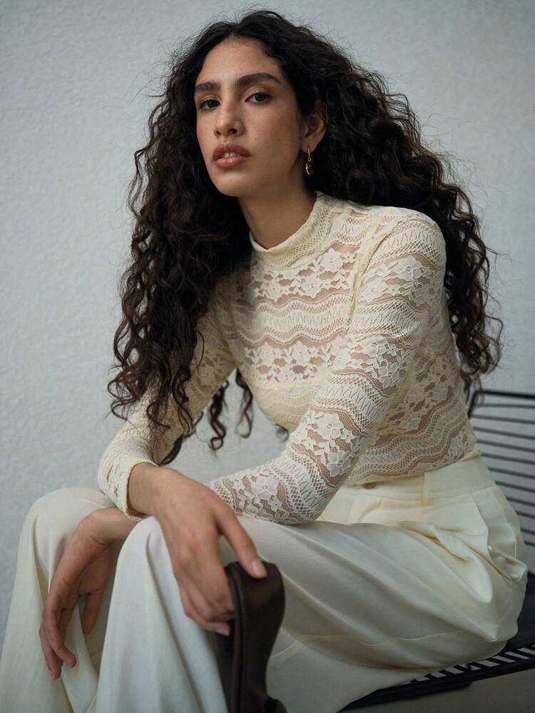 LACE MOCK NECK SHEER T-SHIRT