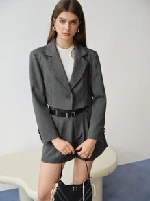 MOTF STUDIO Gestreifte maßgeschneiderte Shorts mit schräger Tasche