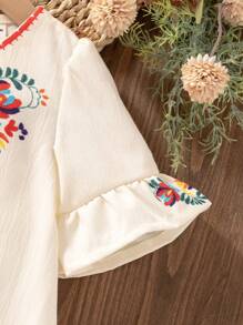 Young Girl Bohemian Style Faux Floral Embroidery Print V-Neck Ruffle Hem Casual Dress - Beige - View 4