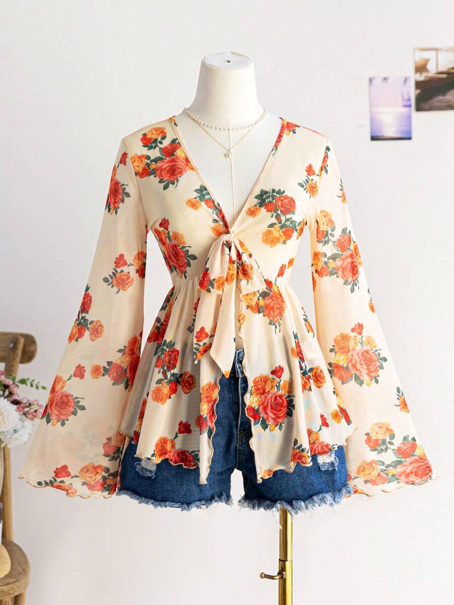 Soleia 花卉印花 V 领前蝴蝶结喇叭袖不对称波浪下摆上衣，适合节日、圣诞女装、派对女装上衣、新年上衣、派对女装、情人节约会、长袖上衣 - 彩色 - 查看 1