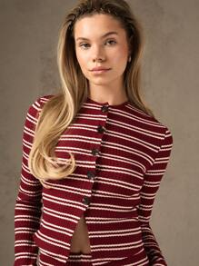 MISSGUIDED 精品罗纹针织纽扣前开襟露脐上衣和超短裤套装，奢华Y2K复古风家居服套装，舒适冬季假日两件套时尚圣诞套装 - 紅白色 - 查看 3