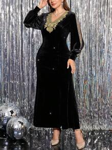 SHEIN Clasi Plus Size V-Neck Applique Slit Sleeve Elegant Long Sleeve Dress Valentines Outfit