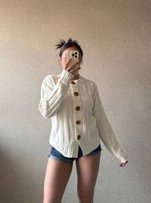 Chiquease Nouveau pull polyvalent pour femmes en tricot à col rond, couleur unie, avec boutons décoratifs. Idéal pour l'automne et l'hiver - Beige - Voir 4