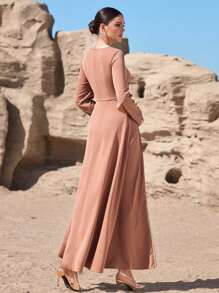 Al Najma 女士简约休闲阿拉伯风格连衣裙，适合日常穿着 - 棕色 - 查看 2