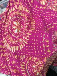 Blusa de manga de murciélago con estampado floral todo sobre para talla grande de verano