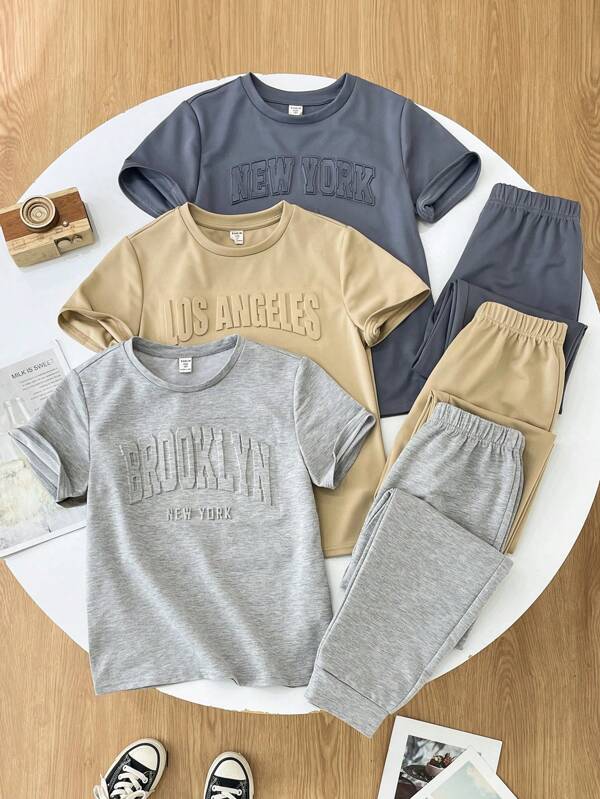 Set de 6 piezas de camiseta de manga corta con cuello redondo y pantalones con gráfico de letras en relieve para niños preadolescentes, adecuado para ir y venir, la escuela, el diario, los deportes, primavera y verano