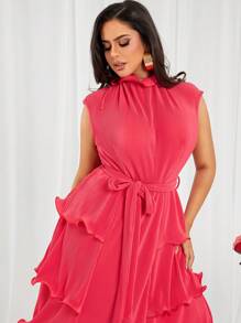 SHEIN SXY Vestido de línea A de talla grande con cuello alto, volantes y encaje en color rojo rosa para el Día de San Valentín, apropiado para uso diario, vacaciones, playa, cita, fiesta de cumpleaños, fiesta de despedida de soltera, fiesta, baile, cita en pareja, elegante, casual, compras, uso diario, al aire libre, coqueto, fácil de combinar y estiliza la figura.