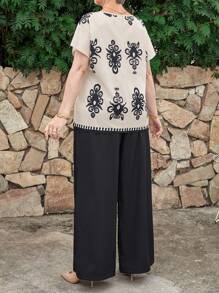 EMERY ROSE Plus Size Casual Vintage Print Batwing Top And Pants 2 Pieces Set - Black and White - View 2