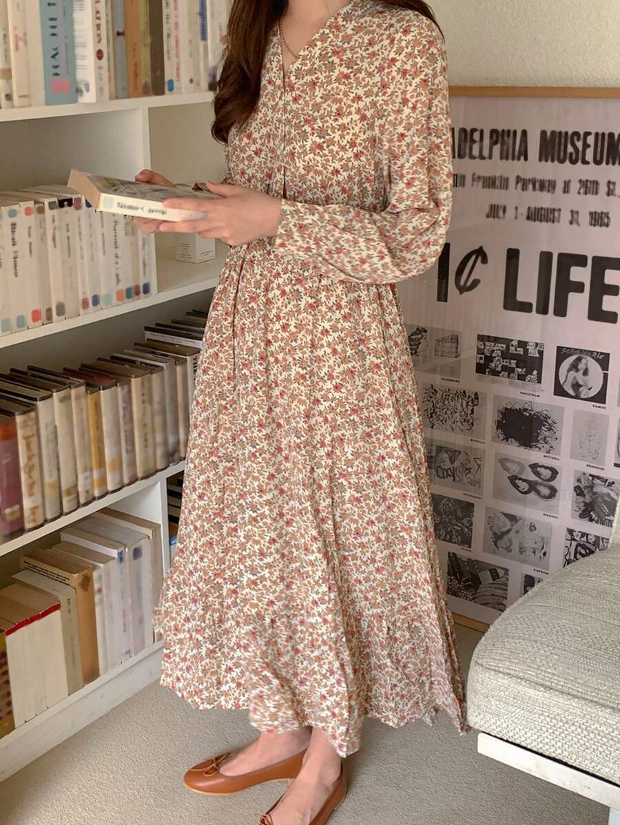 DAZY 女士碎花V领修身中长连衣裙，春秋季长袖连衣裙度假装 - 粉色 - 查看 1