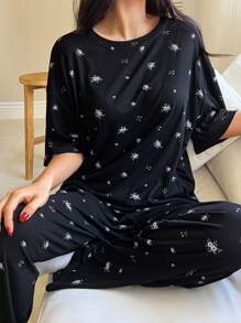 DAZY Bộ đồ ngủ tay ngắn rộng rãi họa tiết hoa Ditsy và quần dài - màu đen - Xem 6