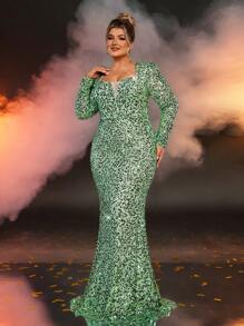 Glamrae Luxury Studded Emerald Green Fish Tail Dress, Formal Evening Gown, Plus Size Wedding Guest Dress, Party Dress