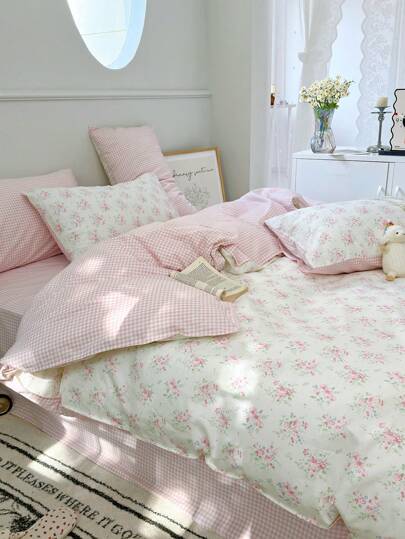 3 st. smygande blommigt sängklädset: 2 örngott + 1 påslakan