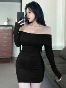 DAZY Vestido corto con cuello con volantes y hombros descubiertos en tela texturizada, vestido mini, para el Día de San Valentín