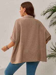 EMERY ROSE Damen Große Größen Einfarbiges Fledermaus-Ärmel Lässiges Hemd mit Einzelknopfverschluss, Urlaubsoutfit für Frauen, Sommerkleidung