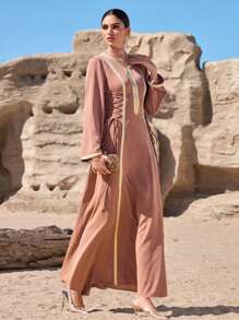 Al Najma 女士简约休闲阿拉伯风格连衣裙，适合日常穿着 - 棕色 - 查看 4