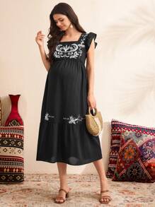 SHEIN Maternity Floral Embroidered Ruffle Trim Dress - Black - View 5
