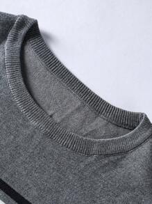 Manfinity Homme Suéter tejido de manga corta con rayas de contraste para hombre, de estilo informal - Gris Oscuro - Ver 5