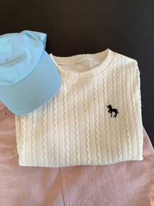 DAZY 春夏新款商务休闲女式 T 恤，采用独特面料和马刺绣