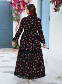 SHEIN VCAY 大码黑色底樱花印花 V 领蕾丝拼接长袖连衣裙，情人节浪漫度假连衣裙 - 黑色 - 查看 2