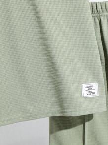 SHEIN Leap Crew Conjunto informal de 2 piezas con camisa de cuello polo de manga corta y pantalones cortos para niño preadolescente - Verde militar - Ver 6
