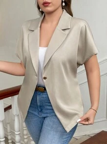 SHEIN Privé Plus Size Women Elegancka prosta jednokolorowa swobodna krótka rękaw dekolt w serek pojedynczy guzik w pasie ściągana talia khaki garniturowa kurtka, odpowiednia na wiosnę, lato i jesień