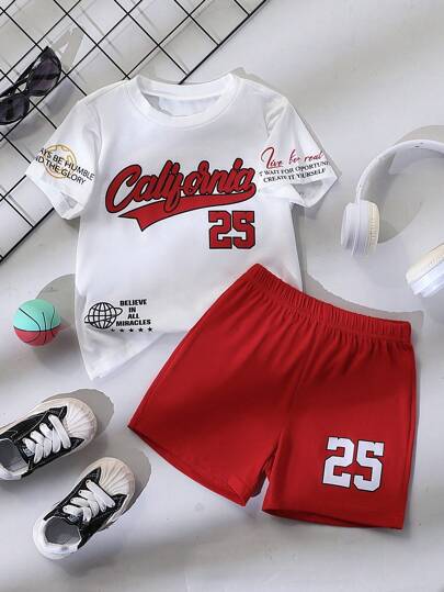 SHEIN Sparklyn 2 件套年轻男孩休闲简约短袖上衣和短裤，日常穿着