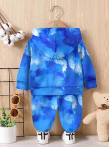 SHEIN Baby Boy Casual Loose Comfortable Soft Knit Sporty Hoodie Sweatshirt & Pants Set With Football Falling Into Net With Blue Sky And White Cloud Print