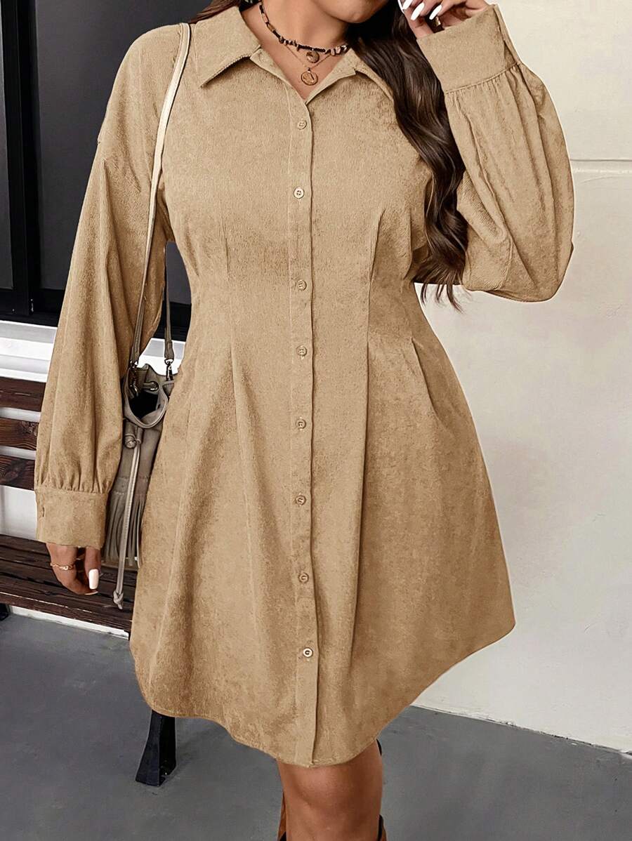 SHEIN VCAY 大码秋冬收腰开衫风格休闲复古连衣裙 - 杏色 - 查看 1