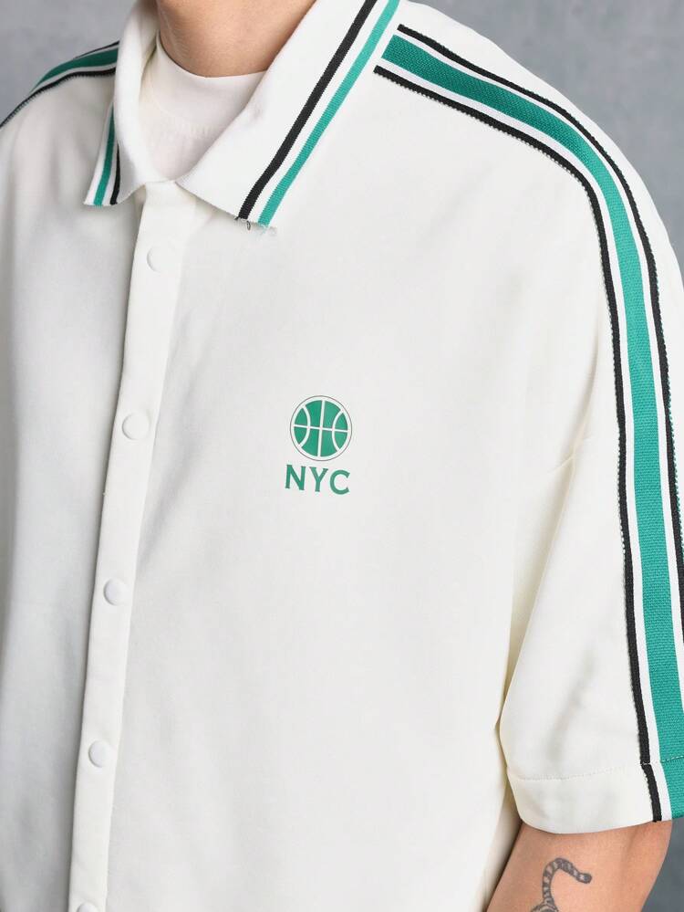 College-Stil, locker geschnittenes Varsity-Hemd