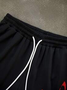 Manfinity EMRG Men's Pentagram & People Graphic Round Neck Short Sleeve Casual T-Shirt And Drawstring Waist Shorts Set - Black and White - View 5