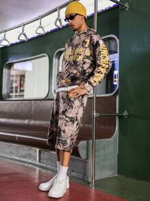 Manfinity Streetrush Men's Ins Street Style Leaf Camouflage Realistic Print With Pocket Hooded Sweatshirt And Elastic Waist Loose 7-Point Sweatpants Two-Piece Set, It Is A Must-Have Sweatshirt Suit For Street Fashion People, Suitable For Giving To Boyfriends