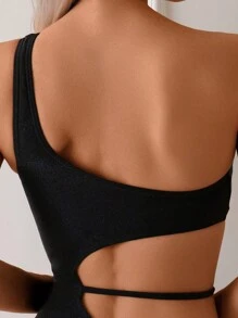 Monokini sexy de verano para mujeres con conchas marinas y acentos de metal hueco