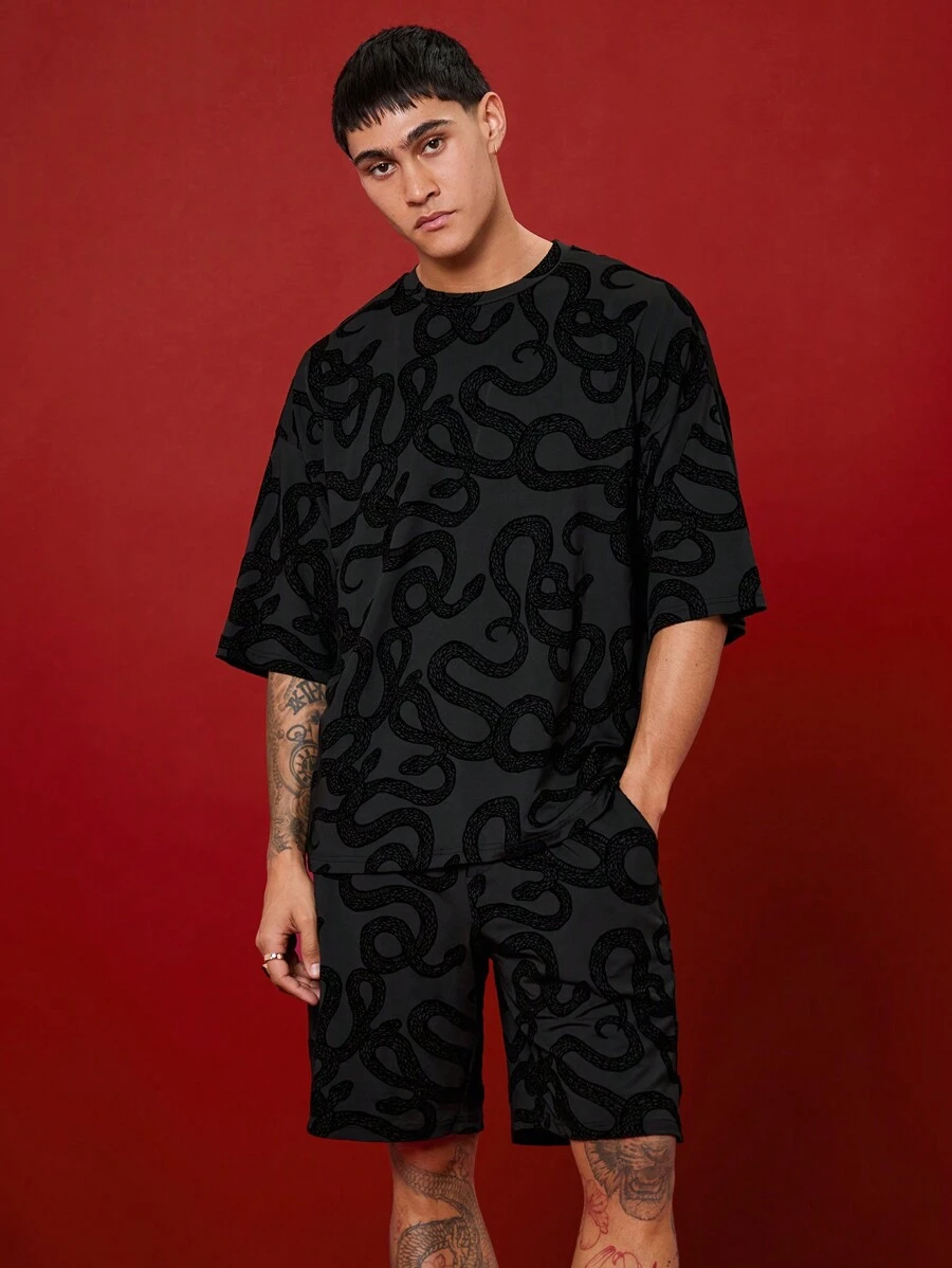 Manfinity VCAY 2pcs/Set Streetwear Full-Print Snake Pattern Knitted Flocking Loose Drop Shoulder Crew Neck Sweatshirt And Mid-Waist Straight Leg Shorts Suit - Black - View 1