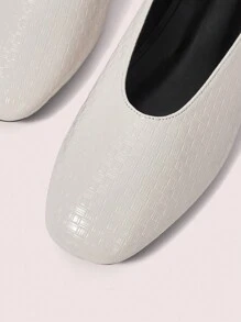 CUCCOO DOLLMOD 象牙色圆头软底芭蕾平底鞋，带一脚蹬，舒适一脚蹬休闲乐福鞋，适合女士 - 米色 - 查看 7