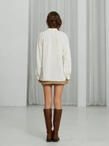 SHEIN Privé 游牧度假风格仿亚麻流苏领带长袖女式衬衫，春季情人节 - 米色 - 查看 2
