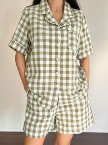 DAZY Conjunto de pijama holgado de manga corta y pantalones cortos con estampado de cuadros sencillo