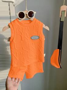 SHEIN 3pcs Set Baby Boy Casual Minimalist Sports 3D Letter Graphic Fabric Sleeveless Top And Shorts Outfit, Including Bag, Suitable For Outings, Spring & Summer