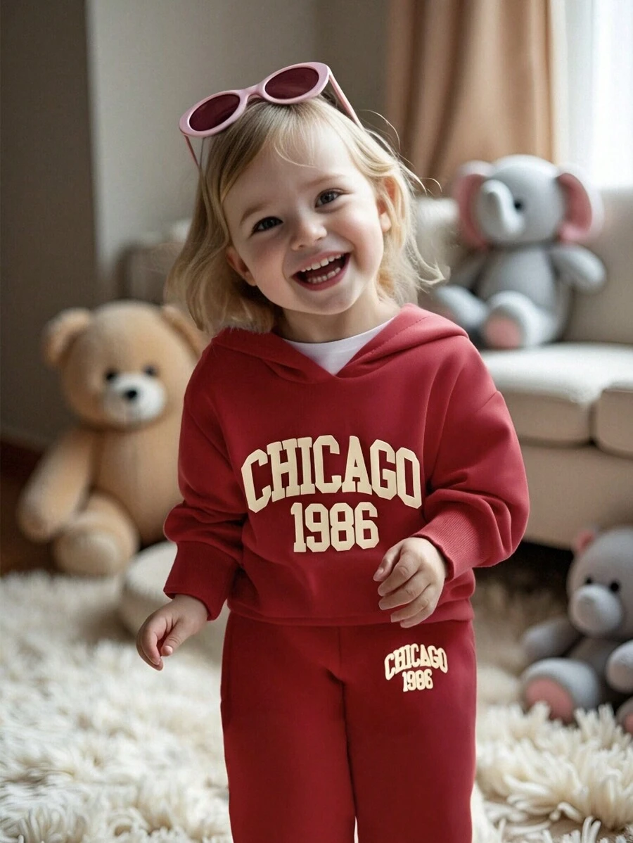 2pcs/Set Baby Girl 0-3 Years Old 2024 Autumn/Winter New High Street Chicago 1986 Slogan 3D Embossed Classic American Sweatshirt Set, Hoodie + Sweatpants, Soft Heavyweight Knit Fabric, Red Color, Suitable For Christmas And New Year - Red - View 1