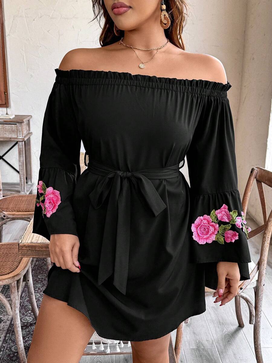 SHEIN Clasi Plus Size Women Off Shoulder Floral Loose Mini Dress,Black,Autumn,Elegant,Formal,Evening,Tea Party,Valentine's Day,Thanksgiving,Christmas,Easter,Party - Black - View 1