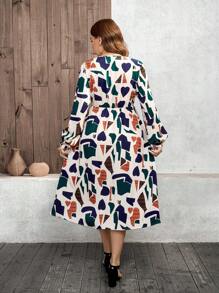 SHEIN LUNE Plus Size Women's Geometric Print Long Sleeve V Neck Side Slit Hem Dress, Perfect For Fall And Elegant Dresses, Perfect For Women Bohemian/Boho Style, Resort Wear, Holiday Dresses, Outdoor Daily Wear Essential Sundress