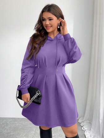 SHEIN Privé 2024 秋季加大女装、秋季运动衫、秋季女式裙子、女式黑色连衣裙、黑色长袖连衣裙、腰部 A 字形连帽运动衫、辣妹迷你连衣裙腰部运动衫裙、黑色返校派对装情人节