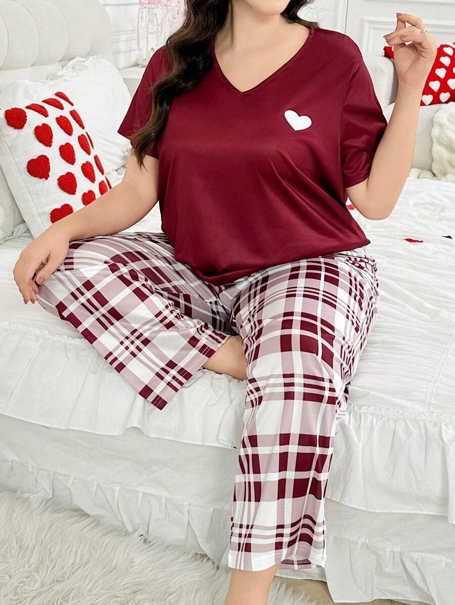 Ensemble pyjama grande taille avec Top à manches courtes imprimé cœur et pantalon à carreaux, style minimaliste - Rouge - Voir 1