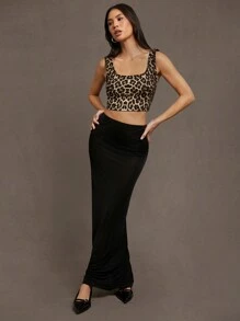 SHEIN Essnce Top corto sin mangas con estampado de leopardo